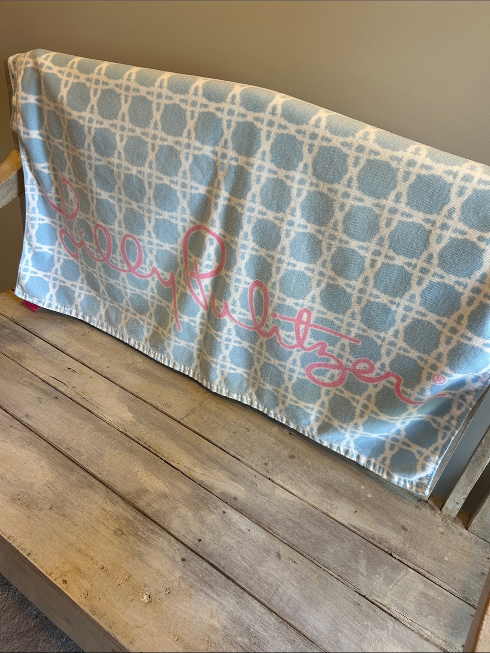 Lilly Pulitzer Frenchie Blue Caning Beach Towel Oversized 70x40 - Picture 7 of 13